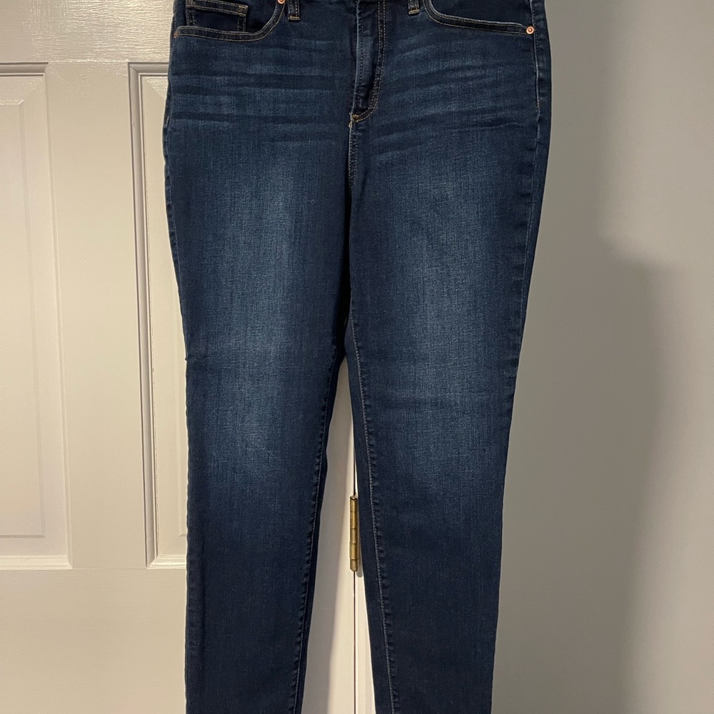 Women’s Skinny Ankle Jeans